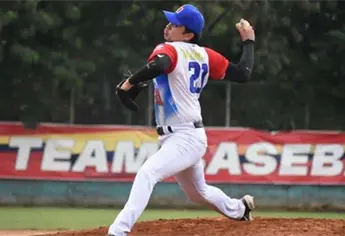 Venados de Mazatl&aacute;n firma a Nelson Escalante, joven lanzador de 15 a&ntilde;os