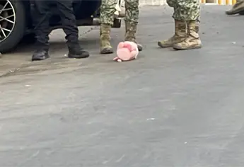 Asesinan a balazos a un hombre y le dejan un muñeco de peluche en la colonia 10 de Mayo, en Culiacán