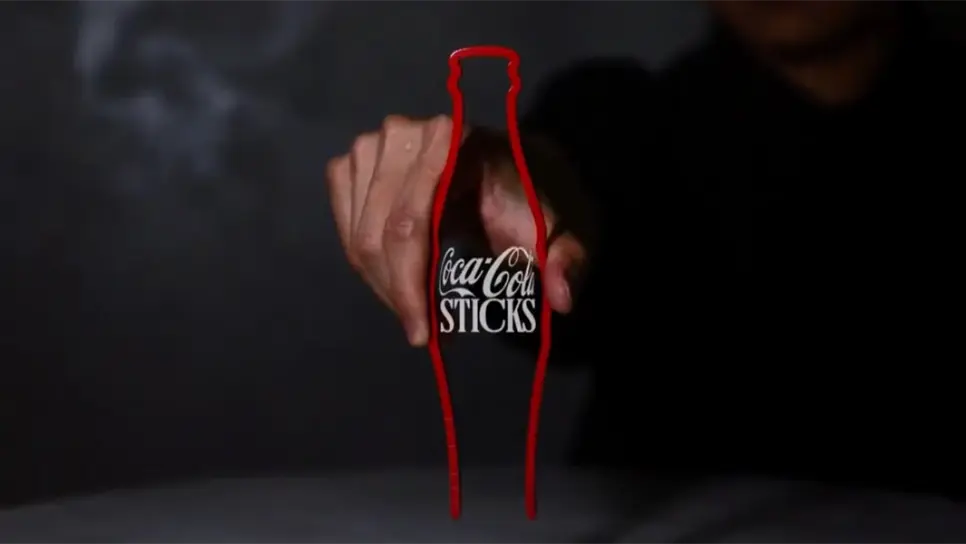 Palillos chinos de Coca-Cola; una forma divertida de comer
