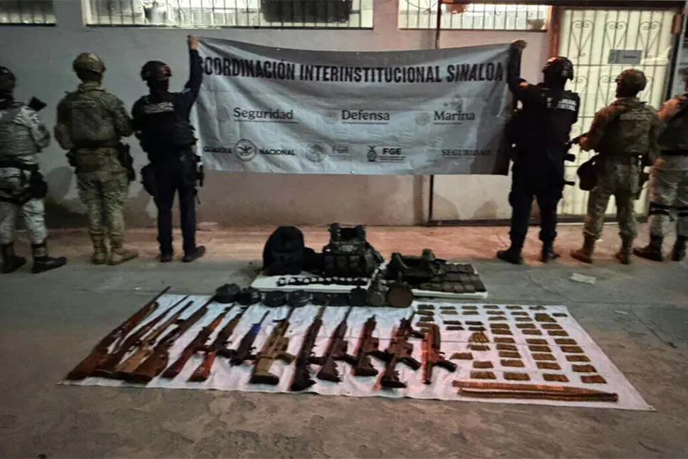 Fuerte armamento decomisado tras agresiones a militares y polic&iacute;as en Escuinapa