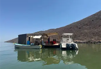 “La Casita del Ostión”, vive la experiencia de comer deliciosos mariscos en medio del mar en Topolobampo