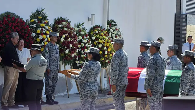 Con honores despiden en Los Mochis a Guardia Nacional caído en enfrentamiento en Durango Con honores despiden en Los Mochis a Guardia Nacional caído en enfrentamiento en Durango