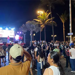 Mazatl&aacute;n celebra el D&iacute;a de la M&uacute;sica con miles de asistentes en el Centro Hist&oacute;rico