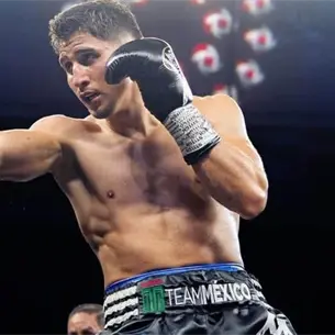 As&iacute; fue el TKO con el que Marco Verde gan&oacute; su sexta pelea profesional