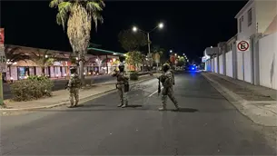 Militares implementan fuerte operativo tras reportes de disparos de armas de fuego en el fraccionamiento Valle Alto en Culiac&aacute;n