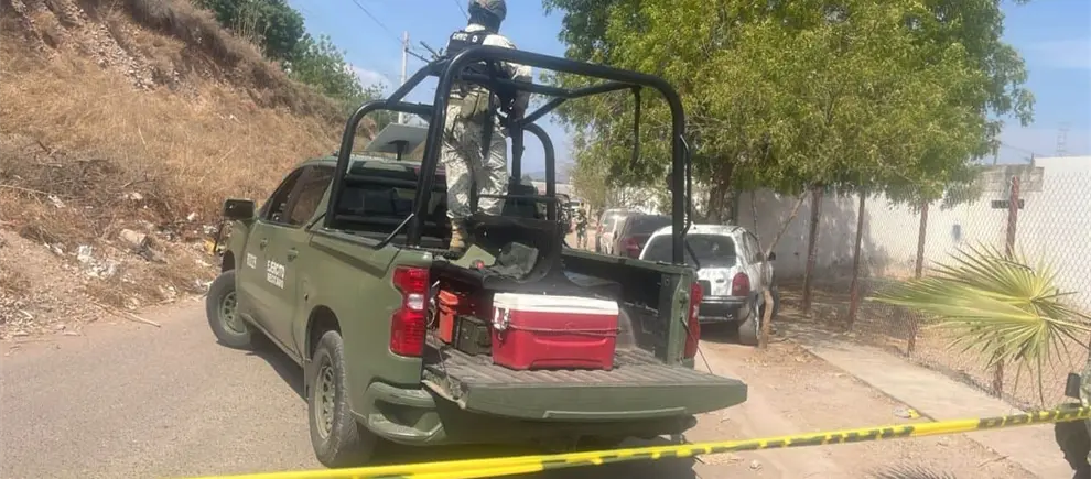 Mecánico asesinado a balazos en su taller en la colonia Capistrano, Culiacán Mecánico asesinado a balazos en su taller en la colonia Capistrano, Culiacán