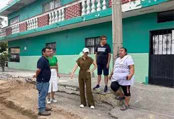 Supervisa Estrella Palacios obras de drenaje, se trabaja simultáneamente en tres colonias