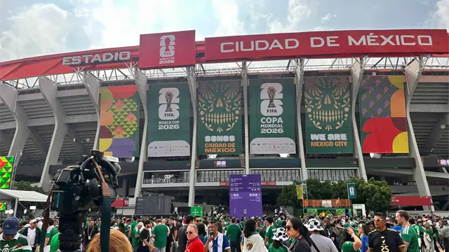Miles de mexicanos disfrutan de la fiesta mundialista en el Estadio Ciudad de México Miles de mexicanos disfrutan de la fiesta mundialista en el Estadio Ciudad de México