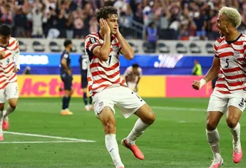 Estados Unidos golea a Paraguay e inaugura el Mundial con show en Los Ángeles
