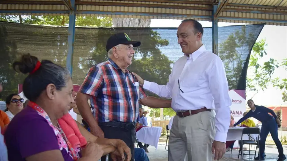 Antonio Menéndez lleva la Caravana del Bienestar a Las Grullas, Ahome; anuncia mejoras para escuelas