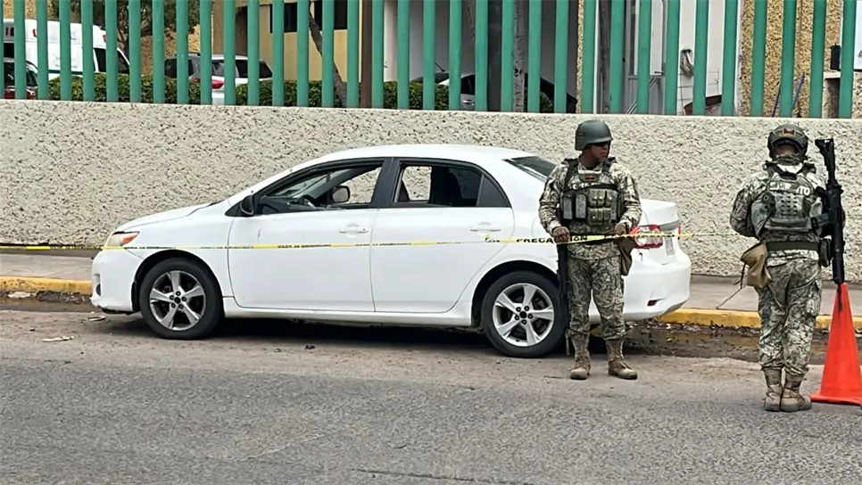 Joven herido de bala llega a hospital de Culiacán tras ataque armado