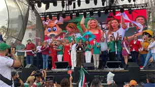 Mazatl&aacute;n vive La Fiesta del Futbol; cientos se re&uacute;nen en Olas Altas para vivir la fiebre mundialista