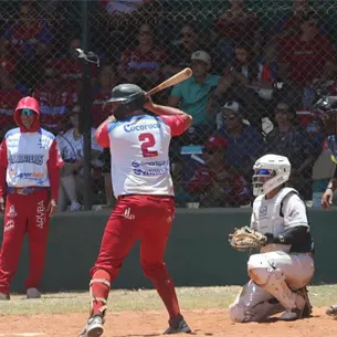 Pascoleros avanzan a semifinales tras dividir honores con Gasolineros