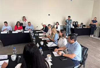 Comisi&oacute;n de Turismo lleva mesas de trabajo a Mazatl&aacute;n para fortalecer destinos de Sinaloa
