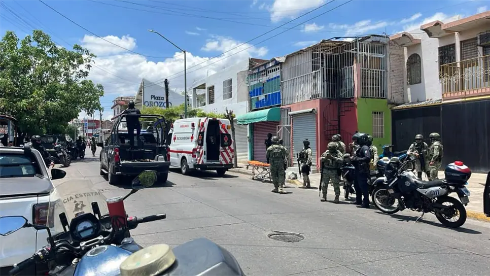 Atacan a balazos a un hombre dentro de su vivienda en Los Pinos, Culiacán