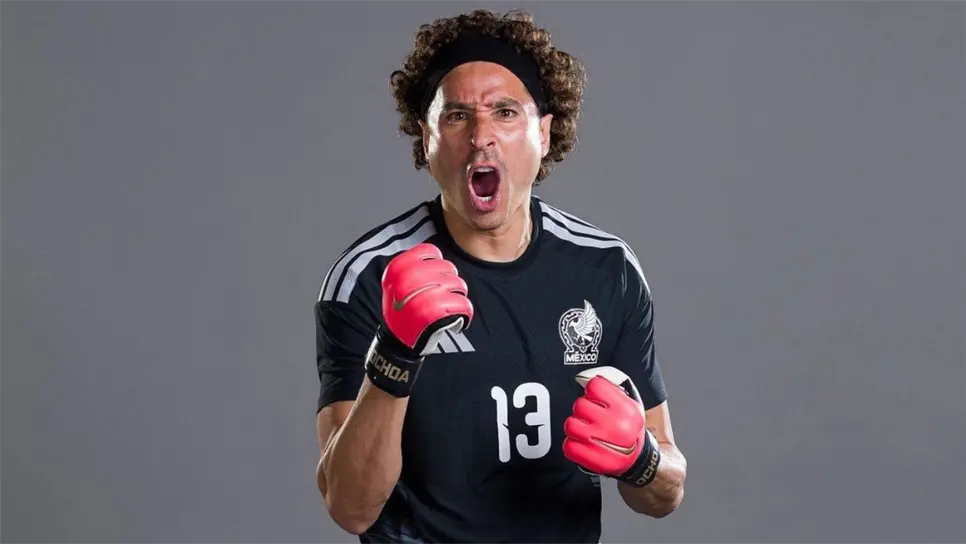 A través de un video en las redes sociales de la FIFA, el portero mexicano dio la noticia luego de que este leyera una emotiva carta escrita por su hija la cual terminó por derramar algunas lágrimas