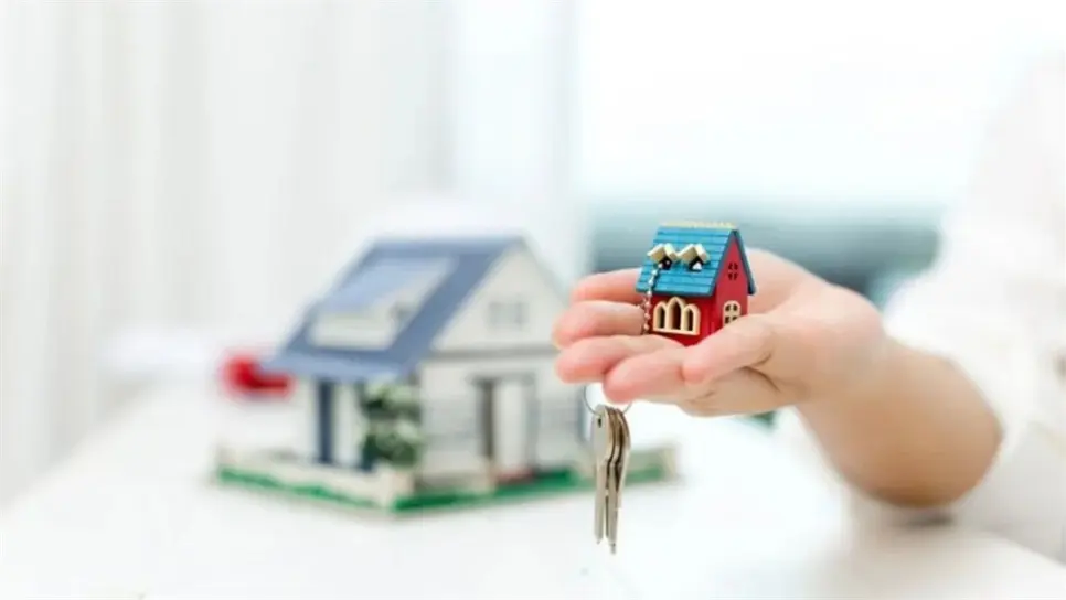 Este programa permite adquirir vivienda nueva, usada o, según las políticas de cada banco, terrenos destinados a la construcción de una casa propia