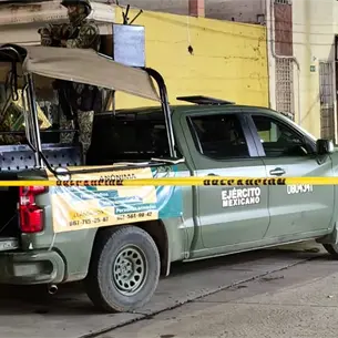 Atacan a balazos a un hombre afuera de su domicilio en el fraccionamiento Infonavit Barrancos en Culiacán Atacan a balazos a un hombre afuera de su domicilio en el fraccionamiento Infonavit Barrancos en Culiacán