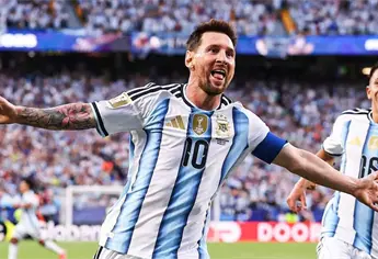 Argentina arranca con goleada y Messi firma su primer hat-trick mundialista 
