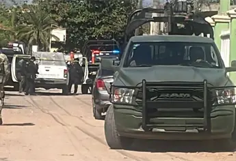 Atacan a balazos a padre e hija embarazada en domicilio de la colonia Loma de Rodriguera de Culiacán