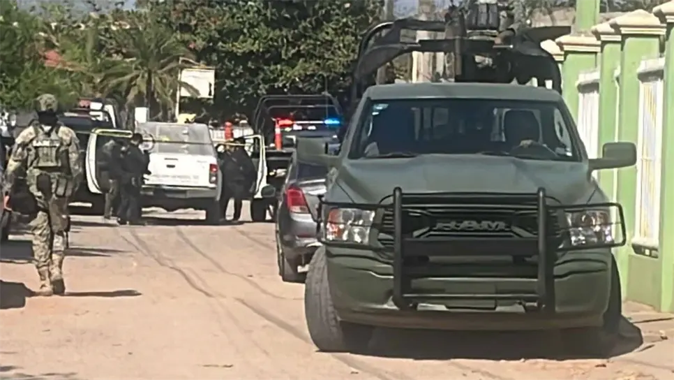 Atacan a balazos a padre e hija embarazada en domicilio de la colonia Loma de Rodriguera de Culiacán