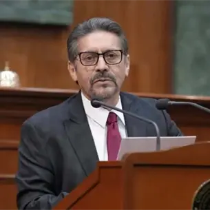 Eligio L&oacute;pez, de la medicina y las aulas a la presidencia de la Jucopo en el Congreso de Sinaloa