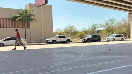 As&iacute; avanzan las canchas deportivas que se construyen bajo el puente de la &Oacute;scar P&eacute;rez Escobosa en Mazatl&aacute;n