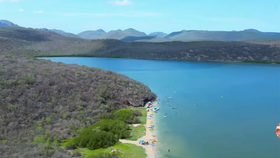 Para muchos habitantes de Los Mochis, Topolobampo y municipios vecinos, esta playa representa una de las joyas turísticas mejor conservadas del norte de Sinaloa
