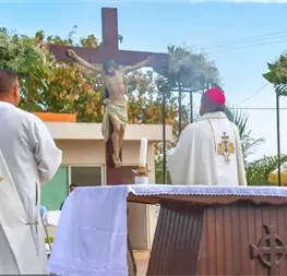 Con misa, piden agua en la presa Eustaquio Buelna en Guam&uacute;chil; obispo de Sinaloa oficia la ceremonia | FOTOS