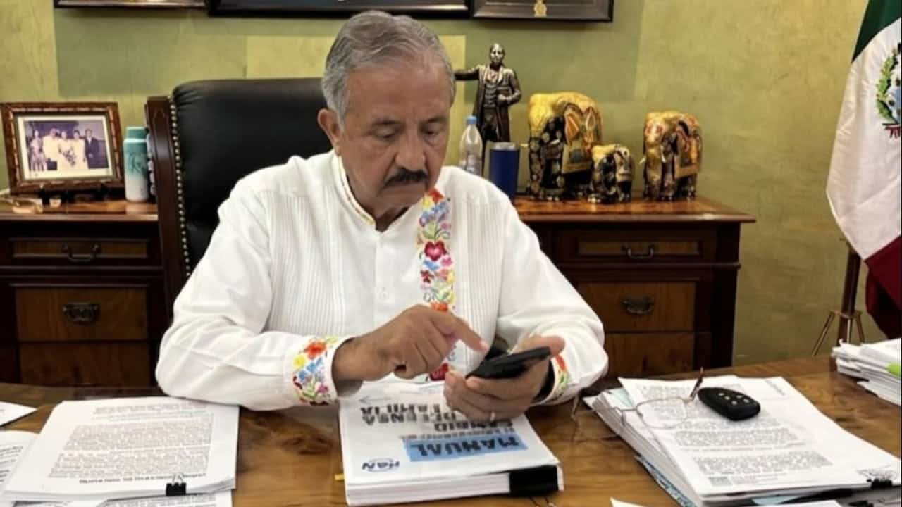 Jesús Estrada Ferreiro se registra como aspirante del PAN a la gubernatura de Sinaloa y a la alcaldía de Culiacán Jesús Estrada Ferreiro se registra como aspirante del PAN a la gubernatura de Sinaloa y a la alcaldía de Culiacán