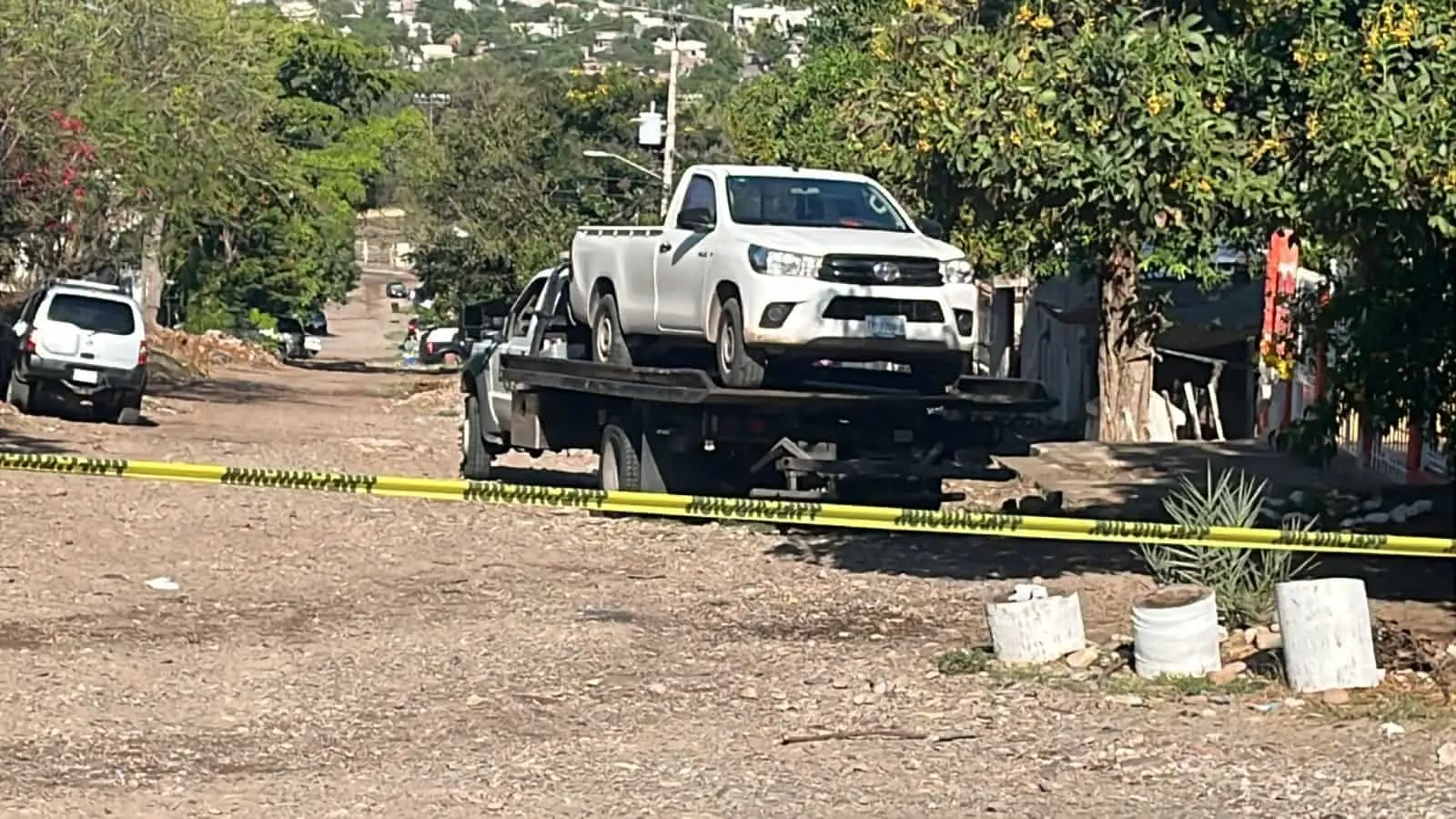 Localizan abandonada una camioneta baleada en la colonia República Mexicana en Culiacán Localizan abandonada una camioneta baleada en la colonia República Mexicana en Culiacán