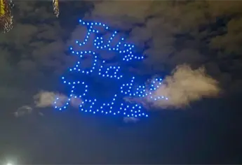 ¡Feliz Día del Padre! Así se iluminó el cielo en Mazatlán con show de drones