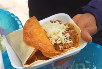 ¿Antojo de tacos sudados? En este puesto de Mazatlán encuentras unos con un toque especial