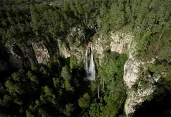 ¿Cuánto cuesta viajar de Los Mochis a la sierra de Durango y escapar del calor?
