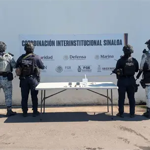 Diversos objetos son asegurados durante revisión en el Centro Penitenciario de Aguaruto, Culiacán Diversos objetos son asegurados durante revisión en el Centro Penitenciario de Aguaruto, Culiacán
