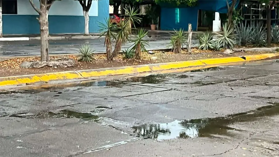 Así mismo se hace un llamado a la ciudadanía a que tome sus precauciones ante las lluvias que se han presentado en las últimas horas en algunos sectores de Culiacán y en diferentes municipios de Sinaloa, que ya tienen lluvia ligera, moderada o fuerte