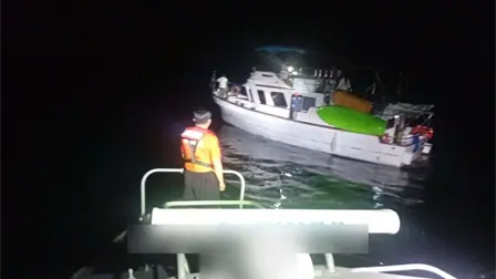Marina evacúa a 8 tripulantes de un yate frente a la Isla Venados de Mazatlán por fallas en la embarcación Marina evacúa a 8 tripulantes de un yate frente a la Isla Venados de Mazatlán por fallas en la embarcación