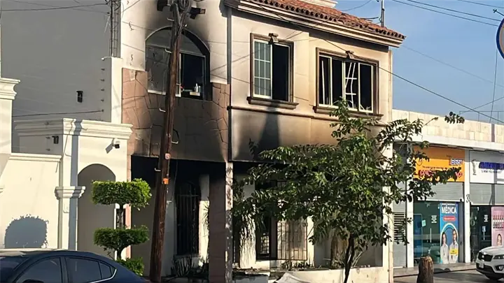 Cortocircuito causa un incendio en una vivienda de la colonia Nuevo Culiac&aacute;n