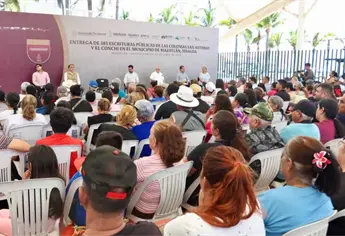 Gobierno de Mazatlán fortalece el patrimonio de 385 familias con la entrega de escrituras públicas