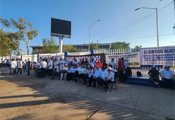 Unidad Regional Norte de la UAS inicia paro indefinido; respaldan trabajadores gestiones del rector