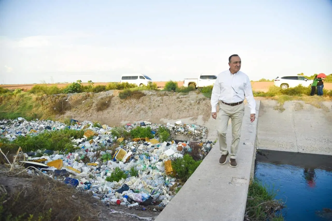 No es el basurero municipal, es el dren Mochicahui; Ayuntamiento investigar&aacute; y sancionar&aacute; a responsables