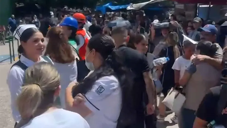 Las autoridades exhortaron a la población a mantenerse atenta a la información emitida por los canales oficiales y recordaron la importancia de seguir las recomendaciones de Protección Civil en caso de presentarse nuevos movimientos telúricos