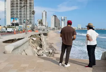 Inician trabajos de rehabilitación en zona afectada del malecón de Mazatlán