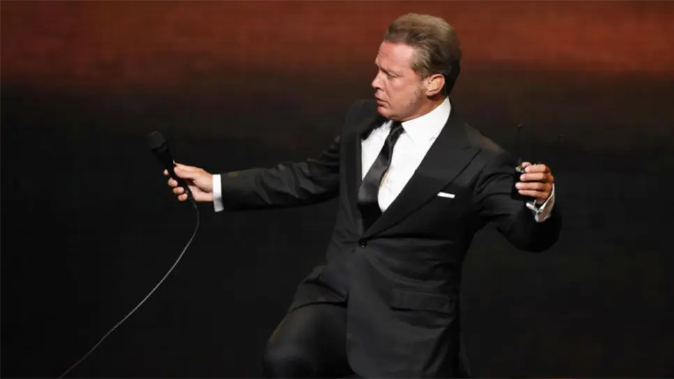 Con este récord, Ahora te puedes marchar se convierte en la primera canción de Luis Miguel en formar parte del selecto grupo de temas que han rebasado los mil millones de reproducciones en Spotify, una lista integrada por algunos de los éxitos más escuchados de la música a nivel mundial