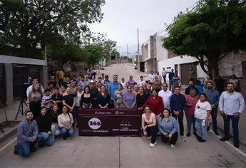 Alcaldesa de Culiacán entrega calle 366 en la colonia Jesús Valdez Aldana