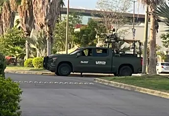 Autoridades resguardan un domicilio en Stanza Cantabria, en Culiacán