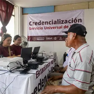 Adultos mayores y personas con discapacidad pueden tramitar credencial para atención gratuita en IMSS o ISSSTE Adultos mayores y personas con discapacidad pueden tramitar credencial para atención gratuita en IMSS o ISSSTE