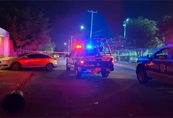 Hombre muere tras ser atacado a balazos frente a un estadio de beisbol en Culiacán