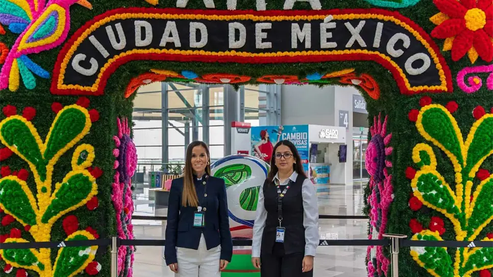 La secretaria de Turismo, Mireya Sosa Osuna, destacó que actualmente Sinaloa mantiene una conexión con el AIFA mediante 17 frecuencias semanales, 10 vuelos desde Mazatlán y siete desde Culiacán, con operaciones diarias