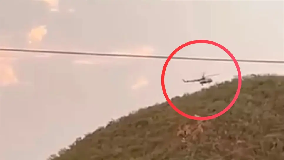 Helicóptero de la Marina lanza explosivos sobre cerro de Chametla durante operativo en El Rosario